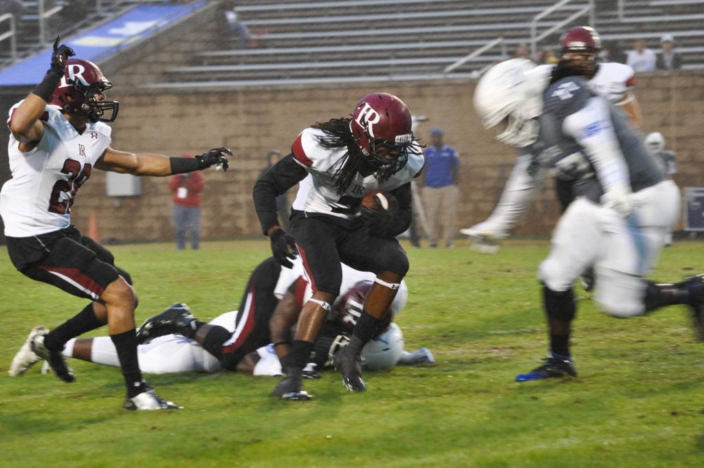 Lru Football Notebook Dugger S Defense Having Significant Impact