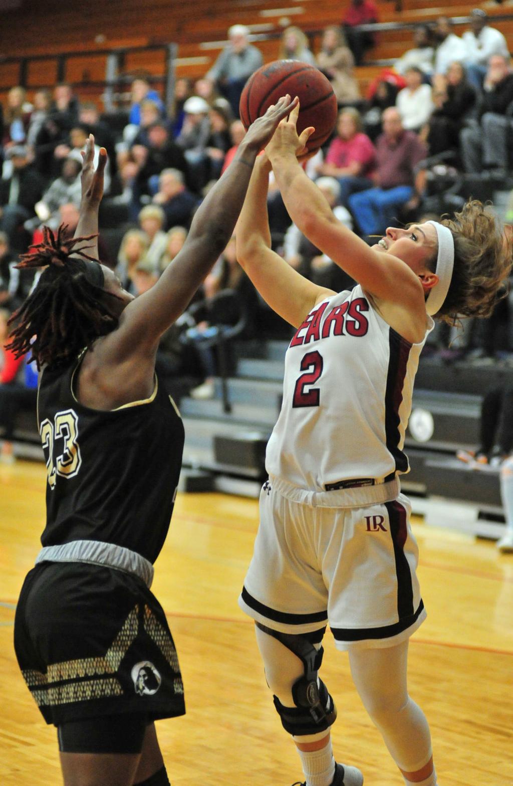 Bears Snap 5 Game Skid With Win Over Lincoln Memorial Hdr