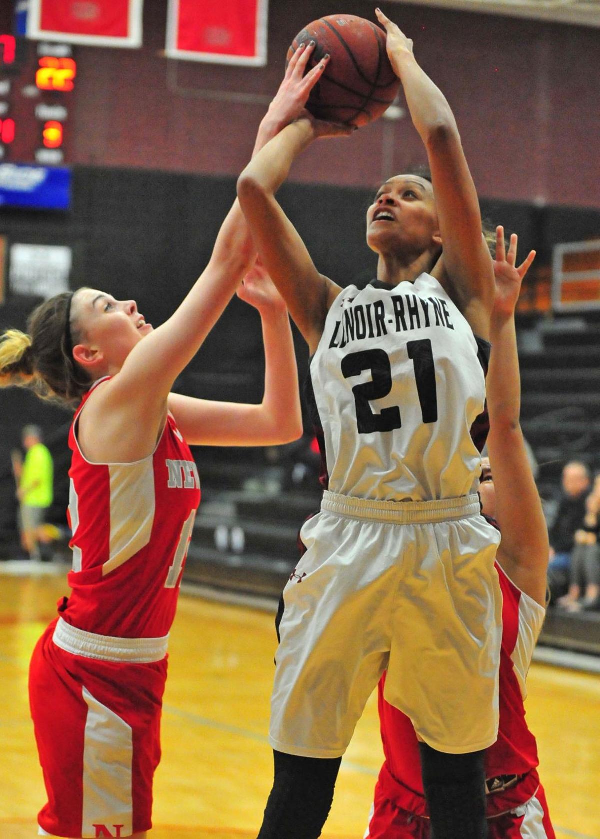 College Basketball Lenoir Rhyne Women Use Swarming Defense To