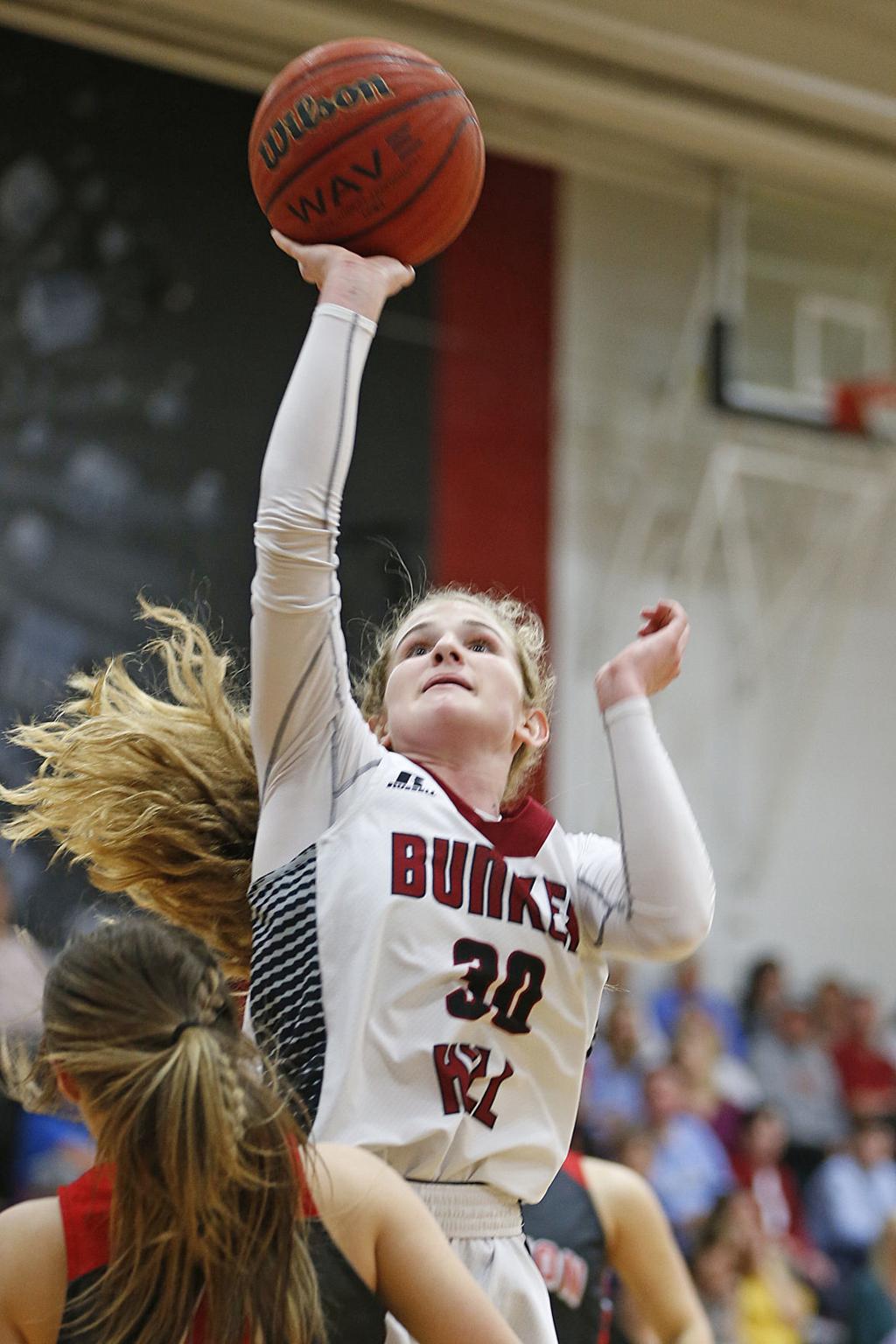 Prep Hoops Wray S Buzzer Beater Sends Bunker Hill Girls To Second Round Of State Playoffs High School Hickoryrecord Com