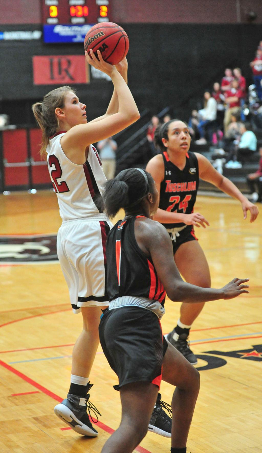 L R Basketball Teams Look To Build Off Successful Seasons Hdr