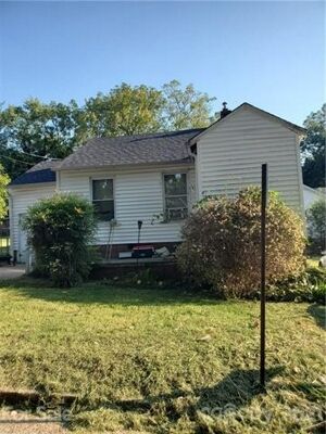 2 Bedroom Home in Newton - $99,000
