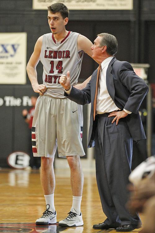 Lentz Ends 29 Season Run As Men S Basketball Coach At Lenoir Rhyne