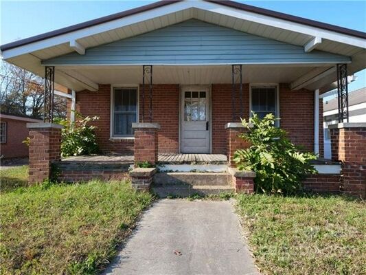 2 Bedroom Home in Hickory - $59,900