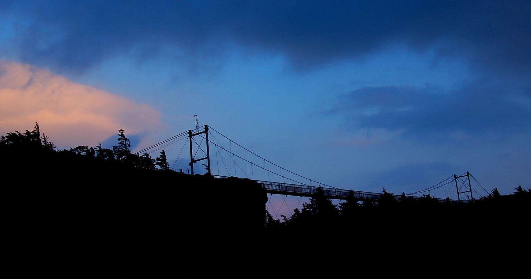Grandfather by Night visitors see sunset from Mile High Swinging Bridge, experience the park by moonlight - Vimarsana News