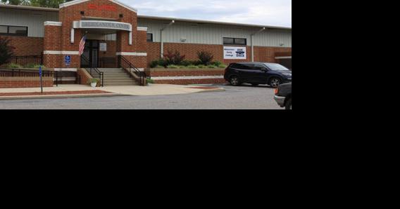 Schools get resource officers - Vimarsana News