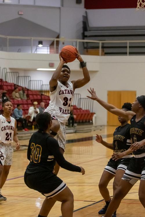 No 9 Red Hawks Edge Eagles Clinch Share Of Region 10 Title Hdr