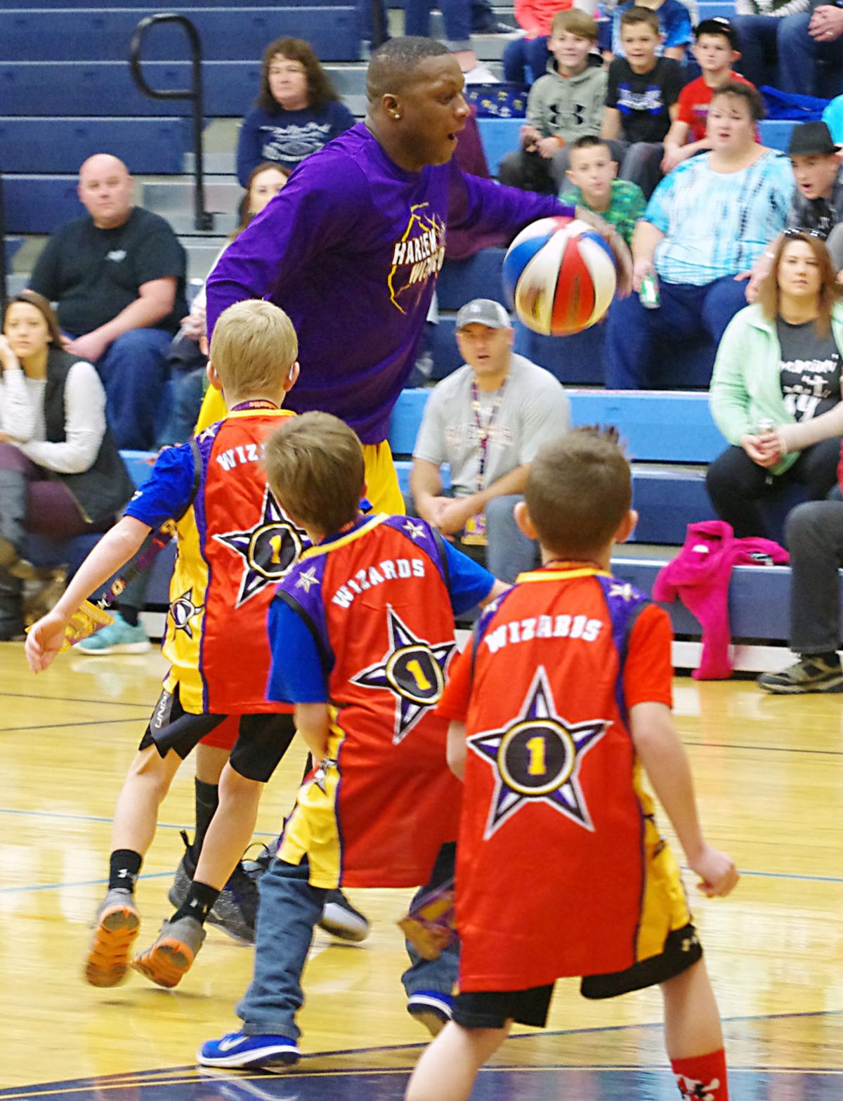 Hildebran Elementary Parent Teacher Association uses hoops to fund tech