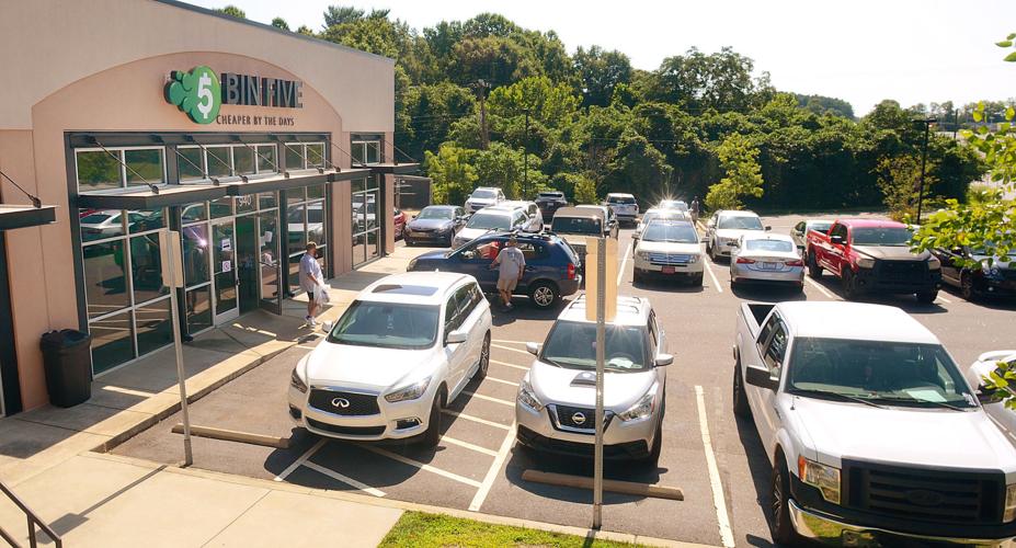 Bin 5 offers Amazon goods for 5 or less