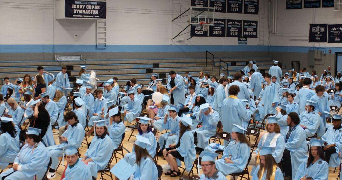 Fred T. Foard High seniors graduate Thursday night - Vimarsana News