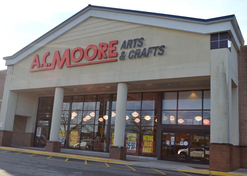 Hickory adding seafood restaurant, tire store