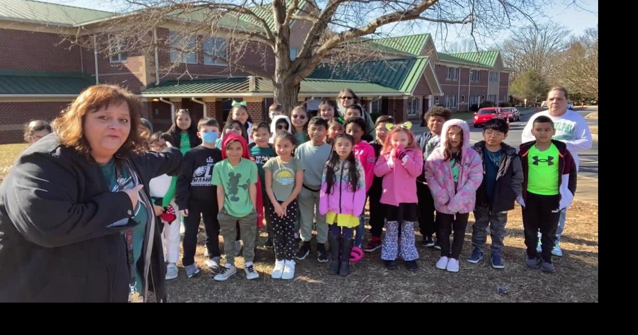 Hear Viewmont Elementary students in Hickory sing Philadelphia Eagles fight  song for player headed to Super Bowl