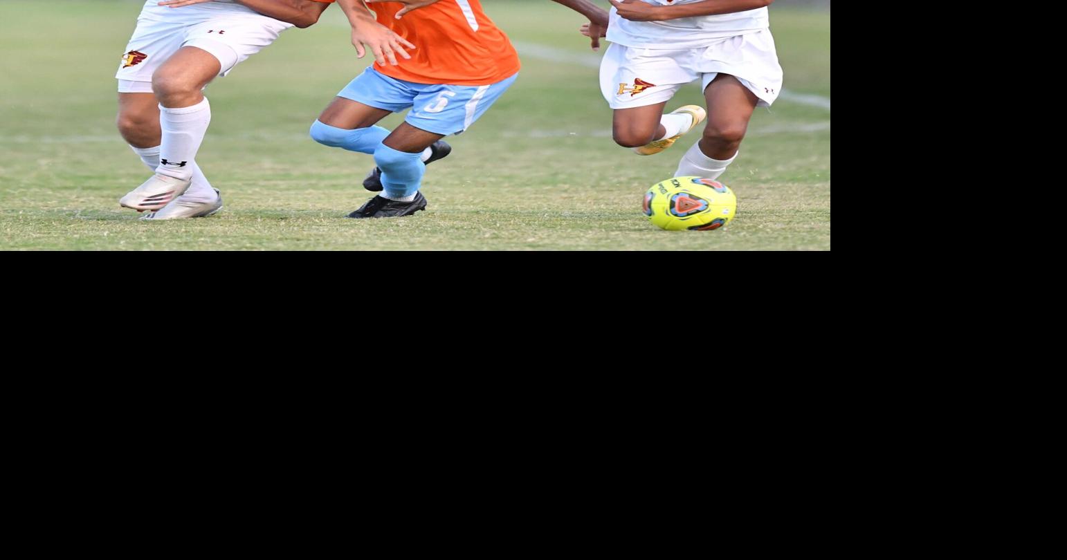 H.S. ROUNDUP Hickory soccer shuts out West Iredell to clinch league title High School Sports