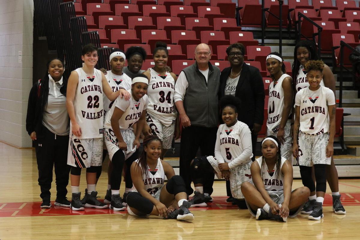 Cvcc S Women S Basketball Coach England Set To Overtake Mentor For Program Coaching Wins Mark Latest Headlines Hickoryrecord Com