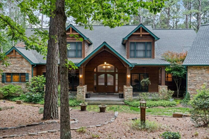 4 Bedroom Home in Granite Falls 845,000