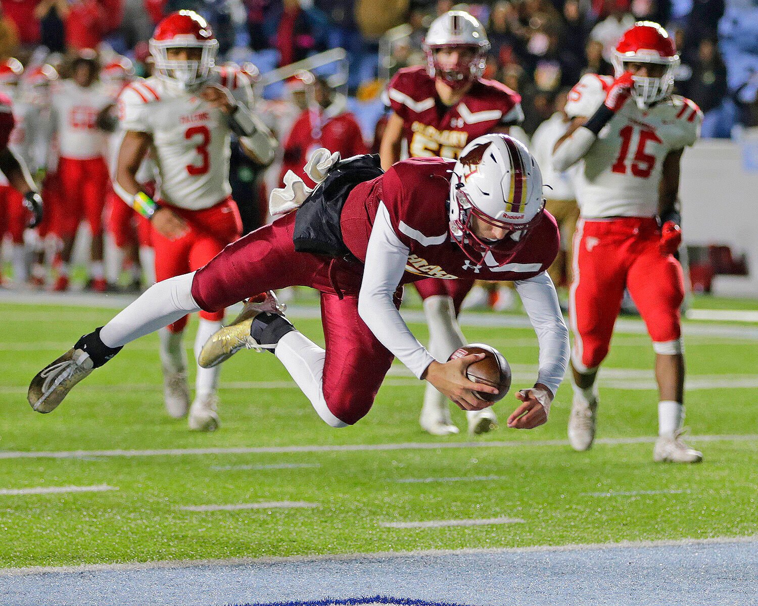Hickory Red Tornadoes Win First Football State Championship in 27 Years