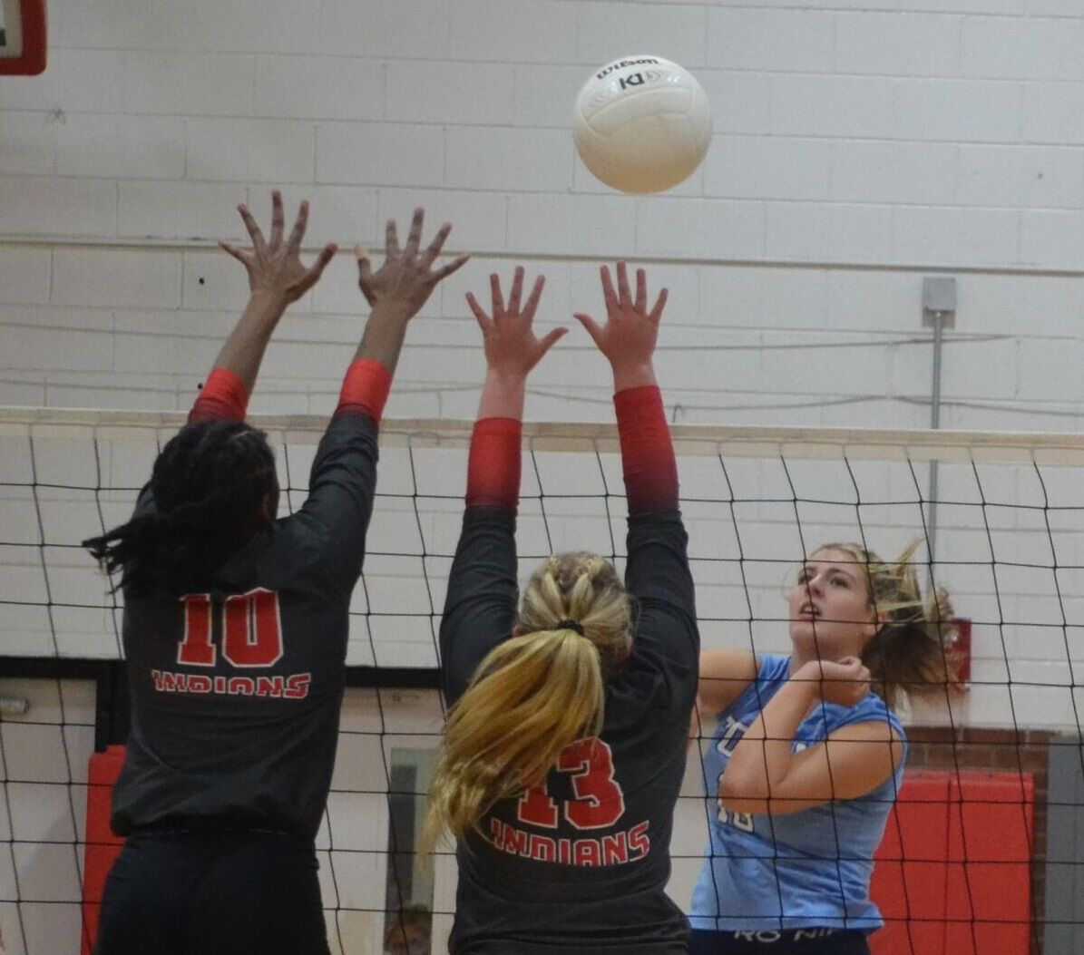 16 volleyball teams from area conferences make playoffs