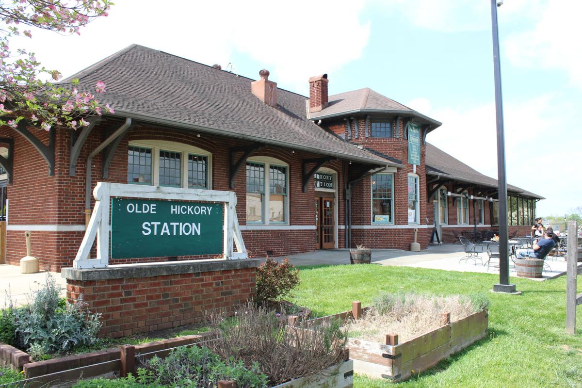 Woman arrested, charged in connection to Hickory Station knife incident