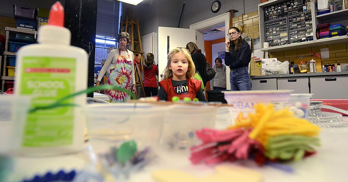 Hickory Museum of Art teaches kids to make their own