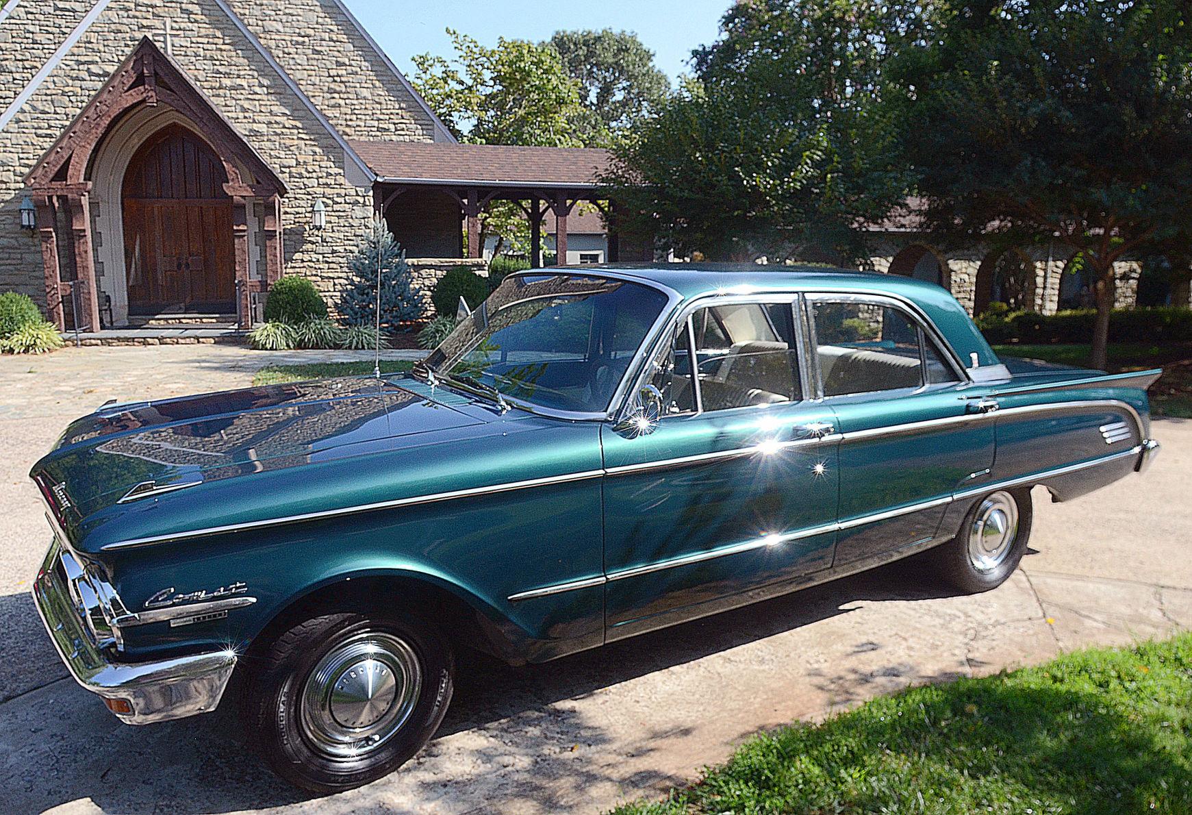CLASSIC COMET 1963 Mercury fourdoor has a V8 purring under the hood