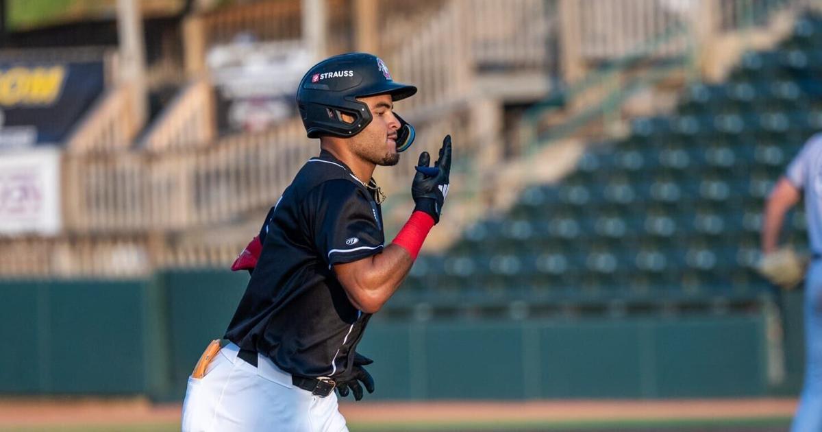Crawdads rally late to down Warbirds 7-5