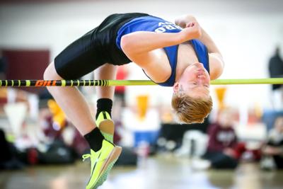 Peter Oanes jumps