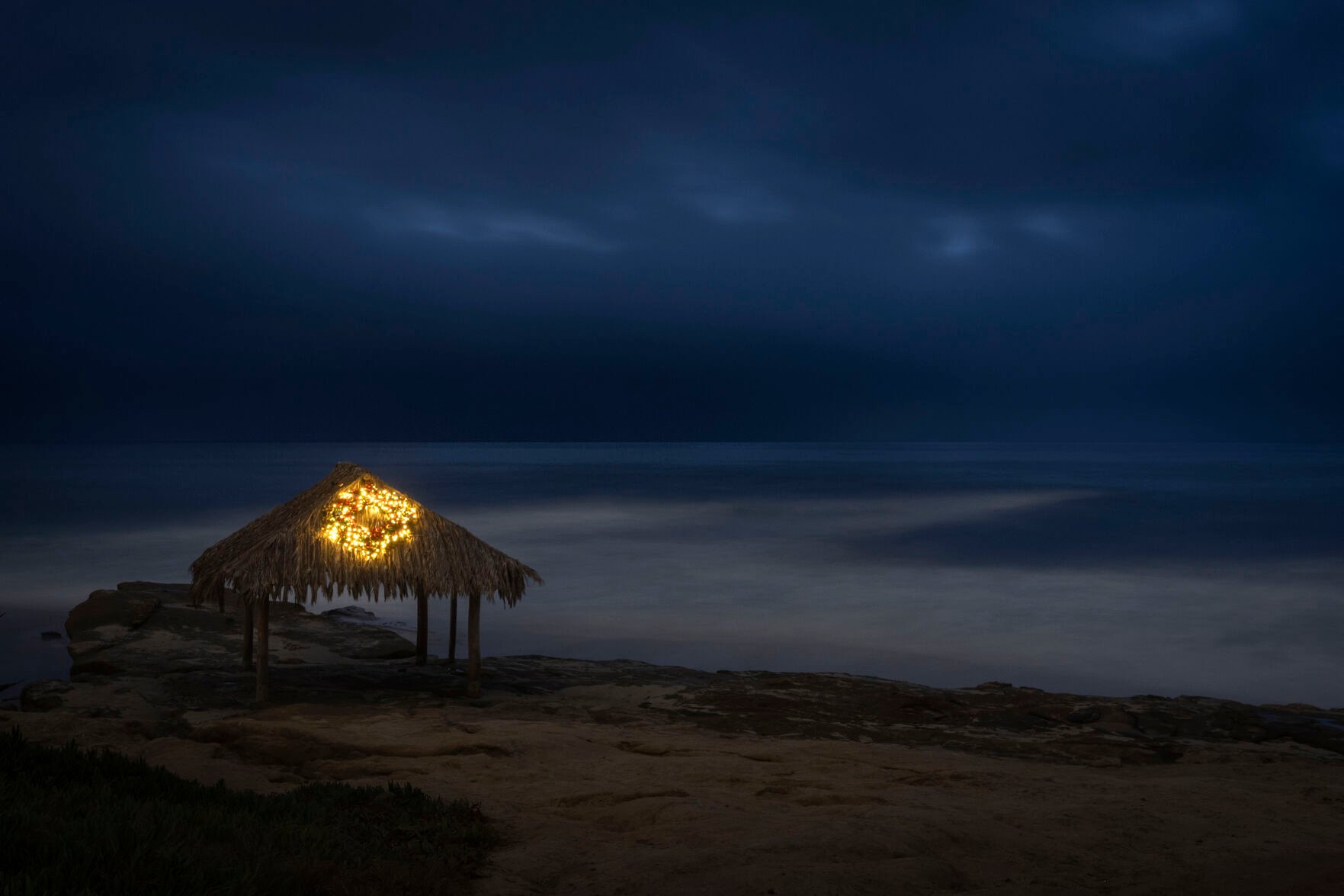 AP PHOTOS: Holiday Lights Illuminate The World | Nation & World ...