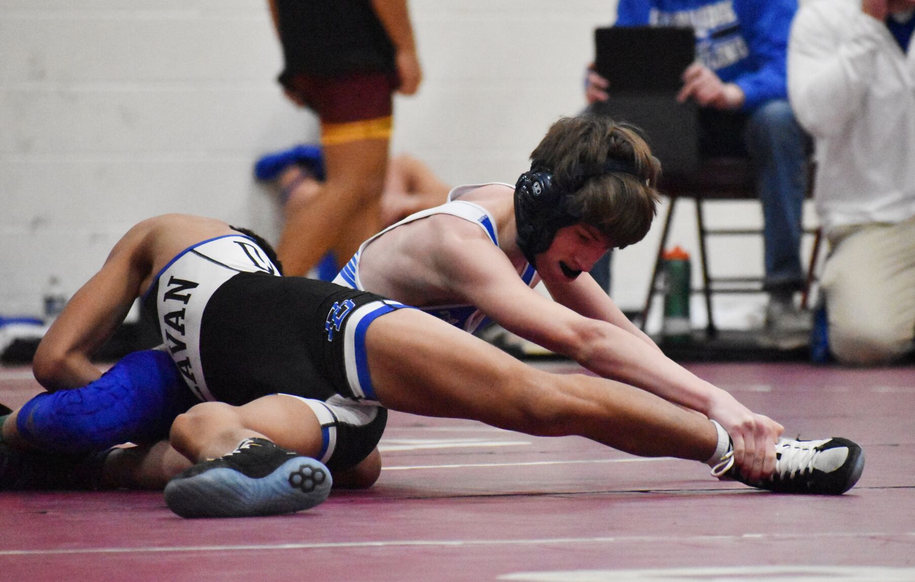 Cambridge wrestling fifth at Deerfield Holiday Invite