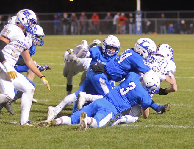 Lodi football dominates Lake Mills by 350 Lodi Enterprise