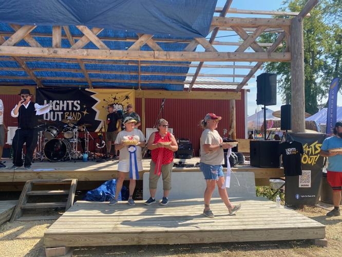 Apple Fest brings thousands of people to Deerfield Local