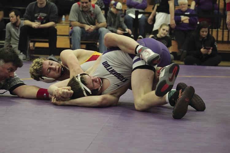 12 Sun Prairie wrestlers qualify for sectional competition Local