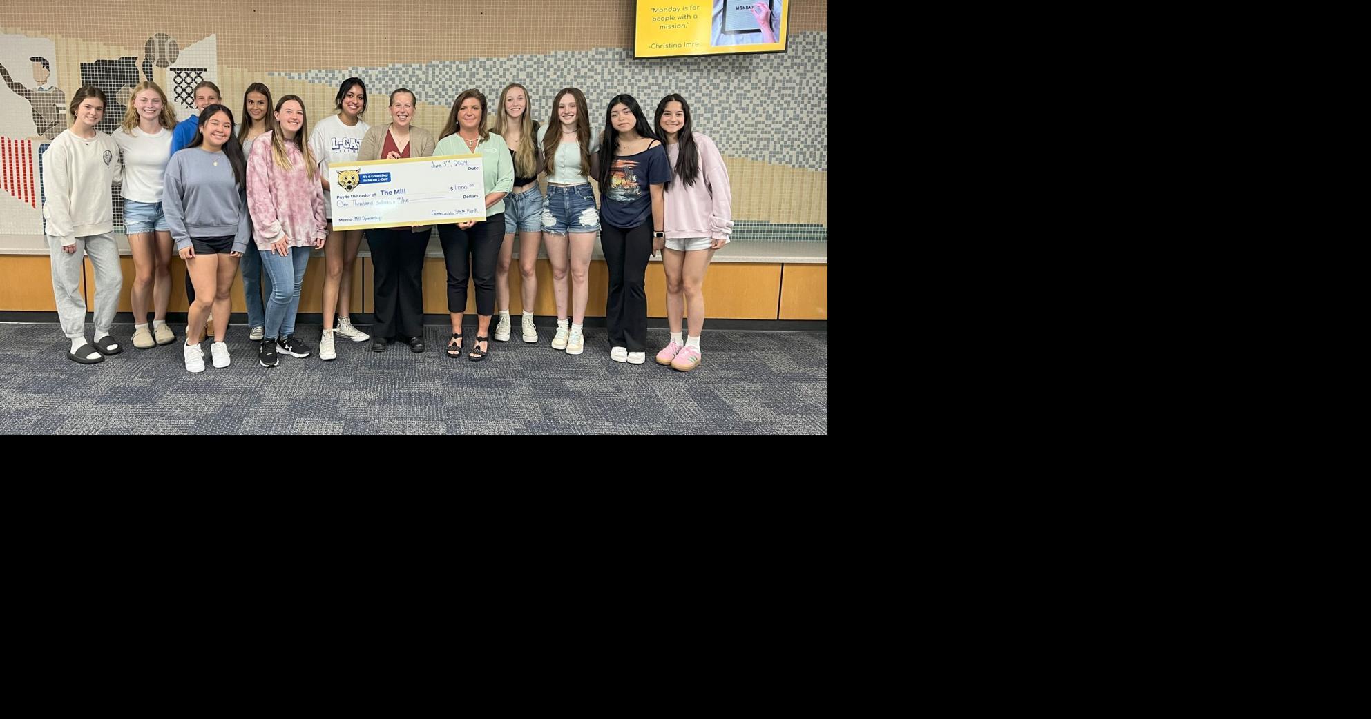 Interact Club accepts food pantry donations | | hngnews.com