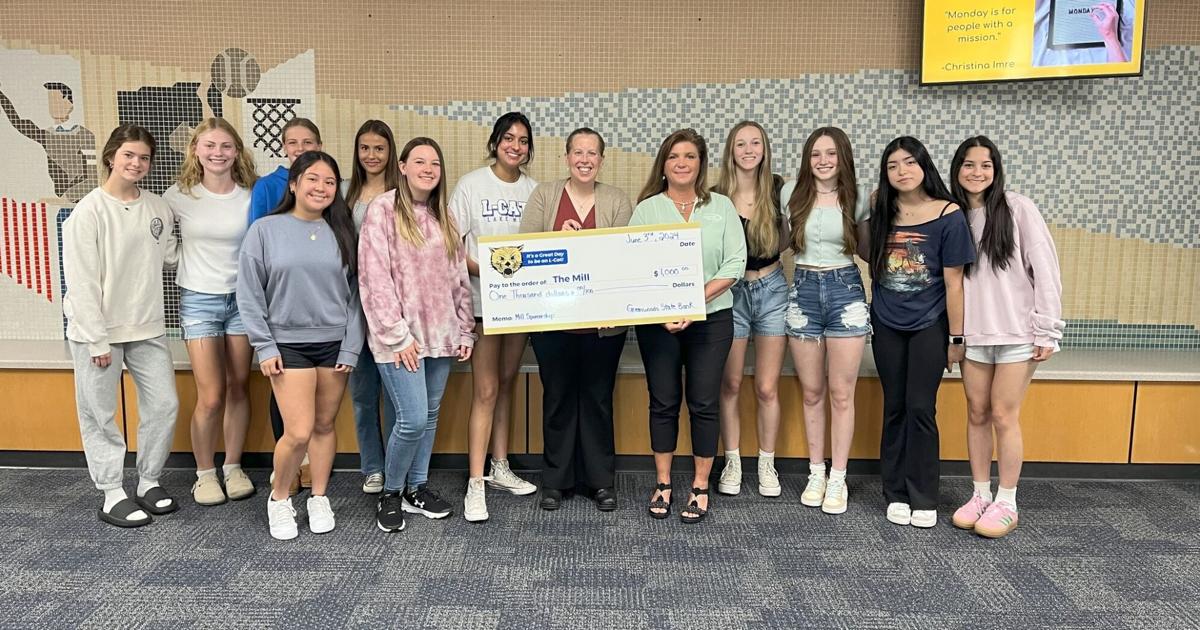 Interact Club accepts food pantry donations | | hngnews.com