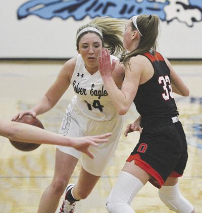 Warnock Buckets 41 Silver Eagles Get Past Panthers Monona