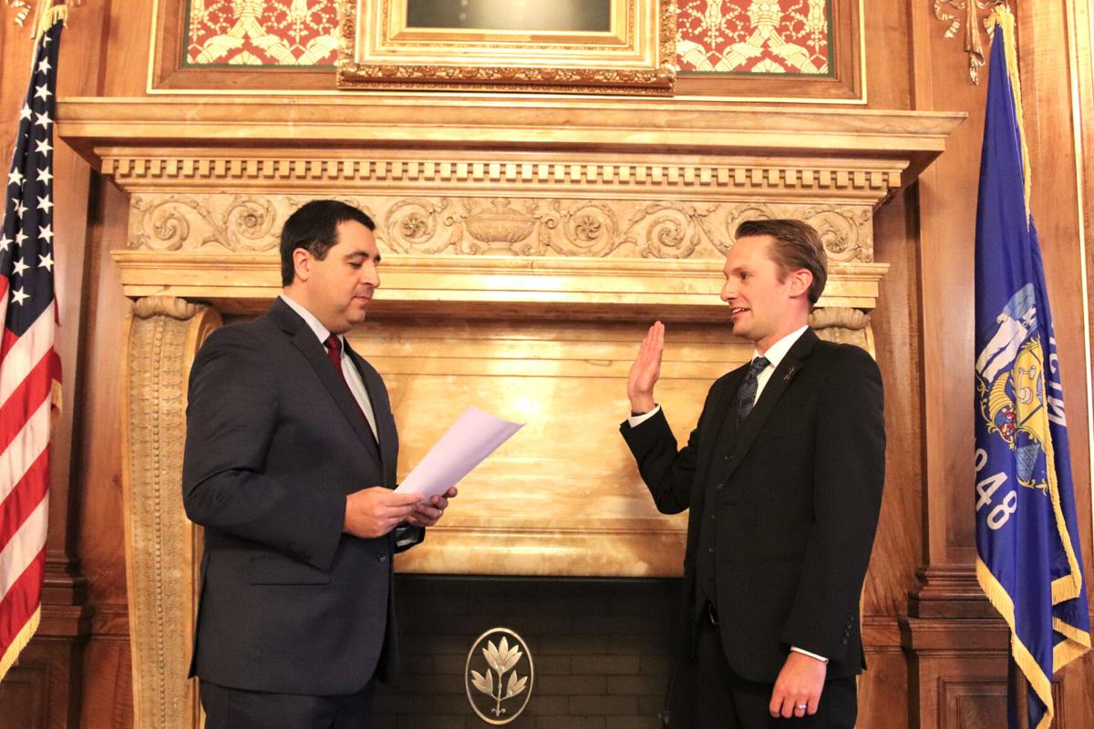Waunakee representatives sworn into state Legislature Government