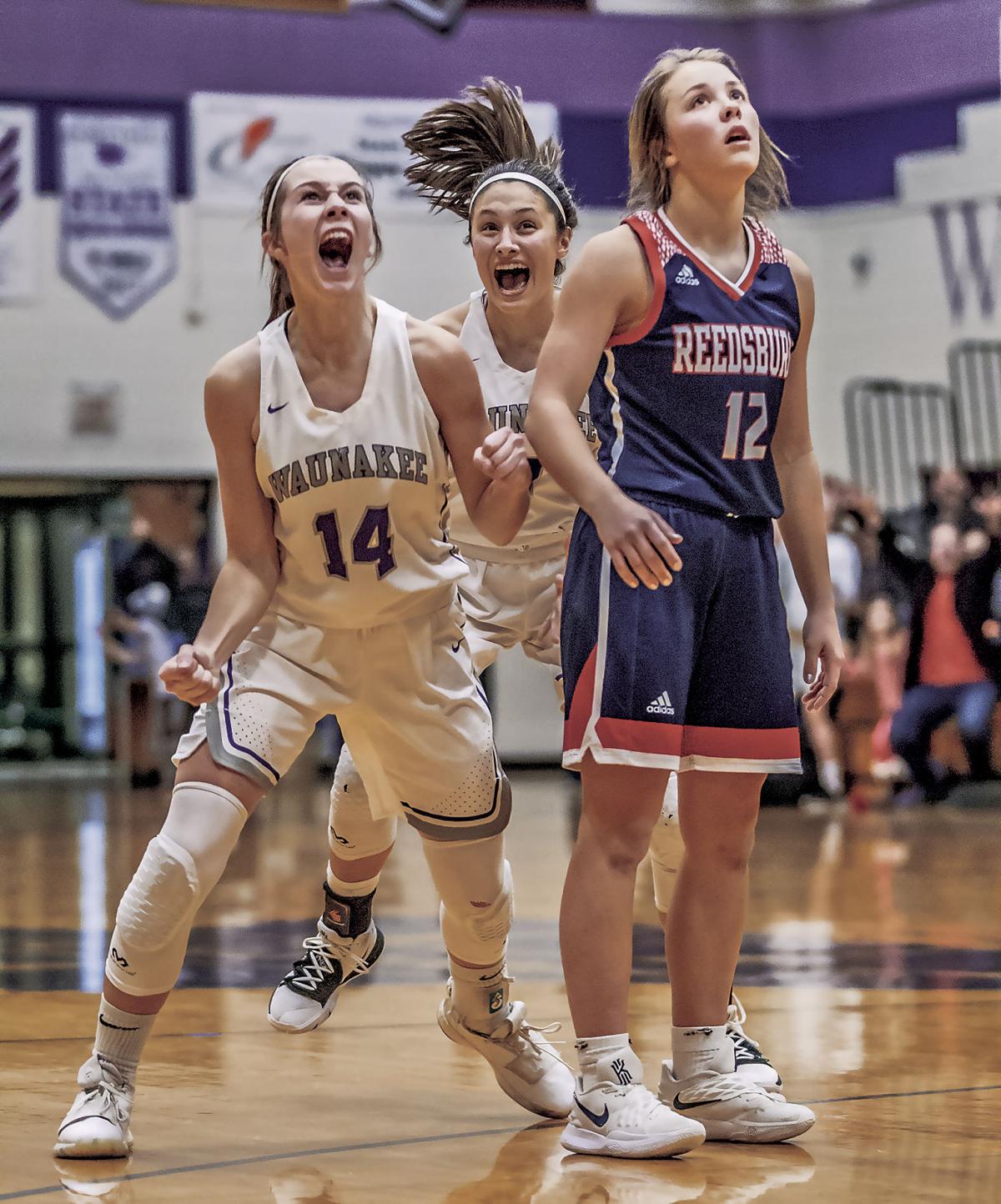 Beavers Beaten At The Buzzer Waunakee Tribune Hngnews Com