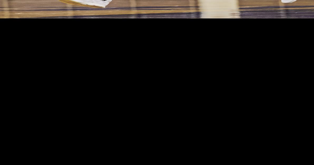 Warrior volleyball advances to sectionals with victory over Reedsburg