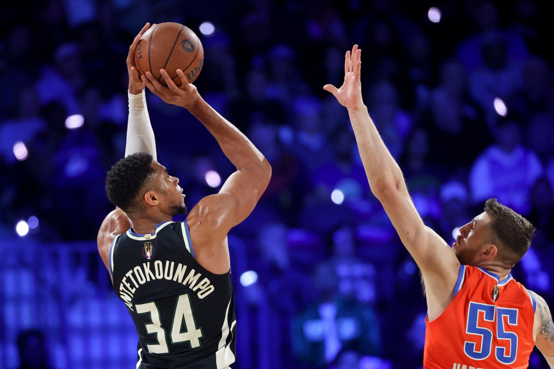 Giannis, Bucks Use 3-point Barrage To Beat Thunder 97-81 For NBA Cup ...