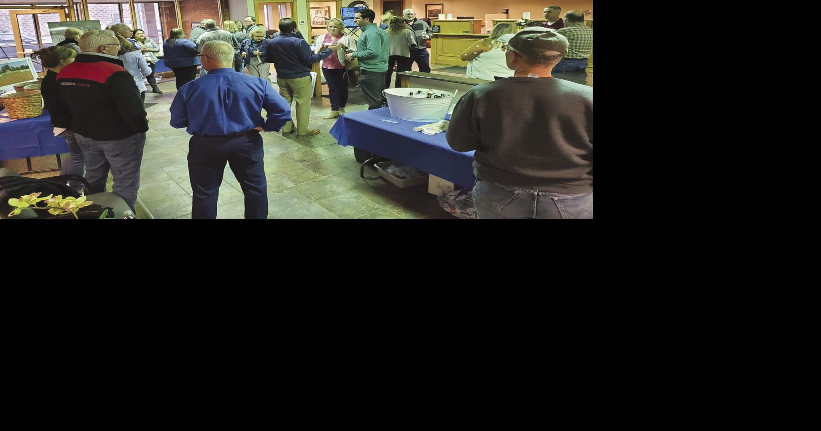 Hometown Bank hosts Chamber’s ‘Business After Five’ event