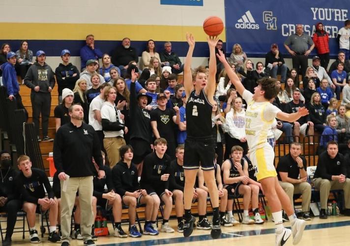 WIAA boys basketball: L-Cats come up just short against top ...