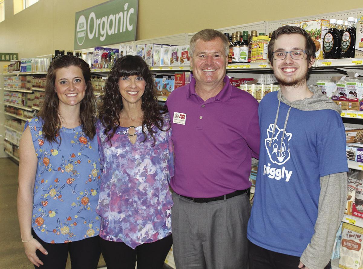 Piggly Wiggly Celebrates 20 Years In Business Monona Cottage