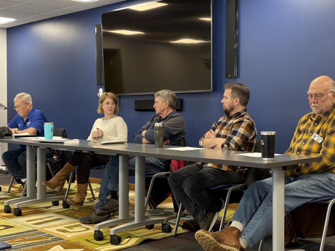 County Supervisors host new-year constituent check-in | News | hngnews.com