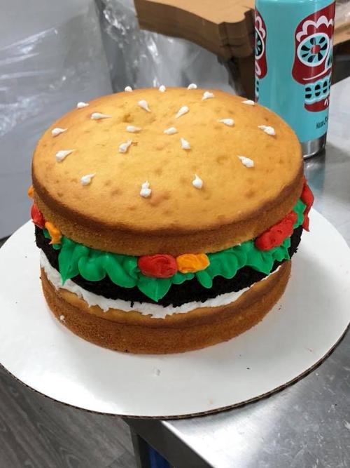 Burger cake