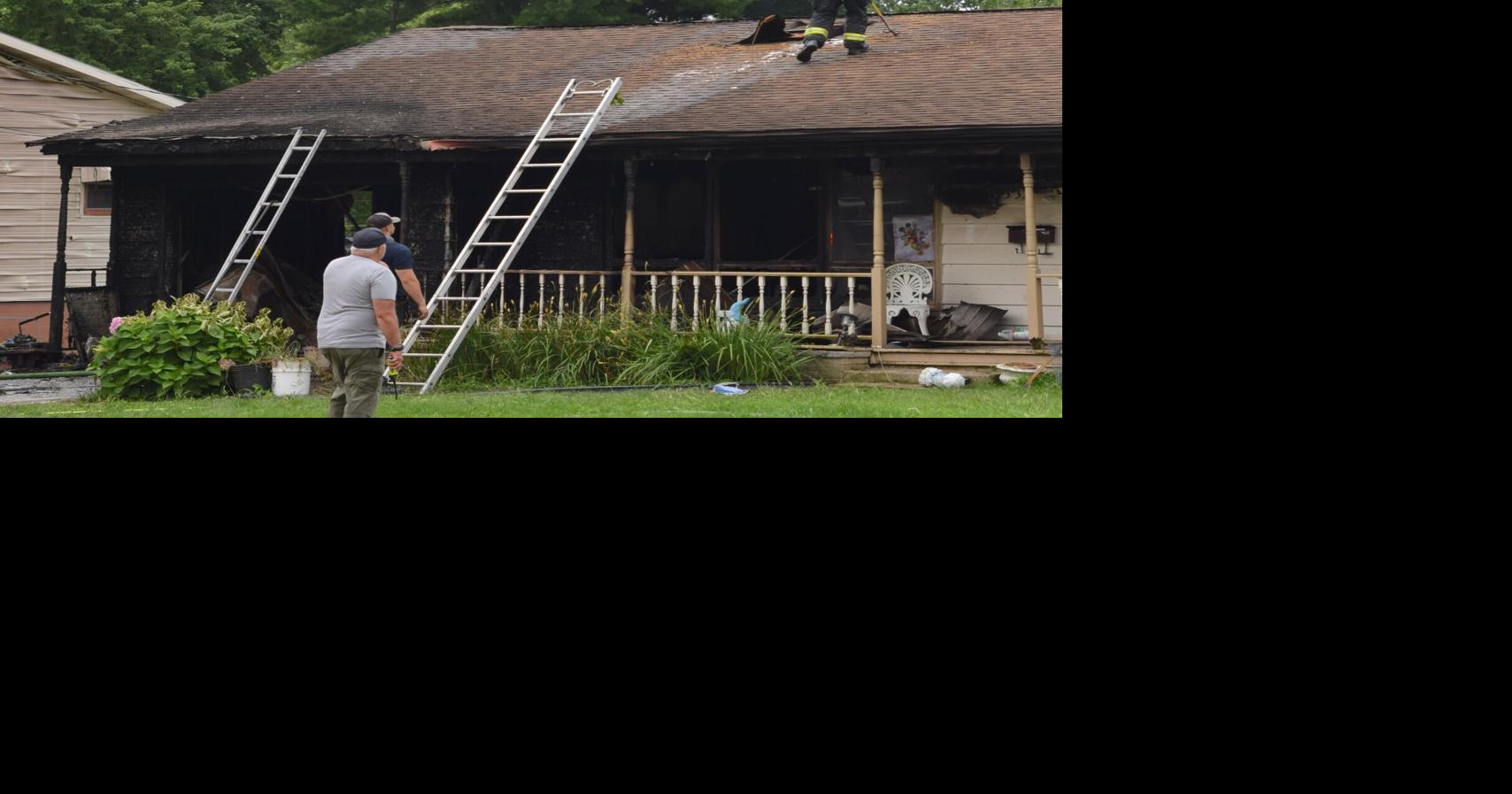 Firefighters rescue three dogs from Sun Prairie house fire