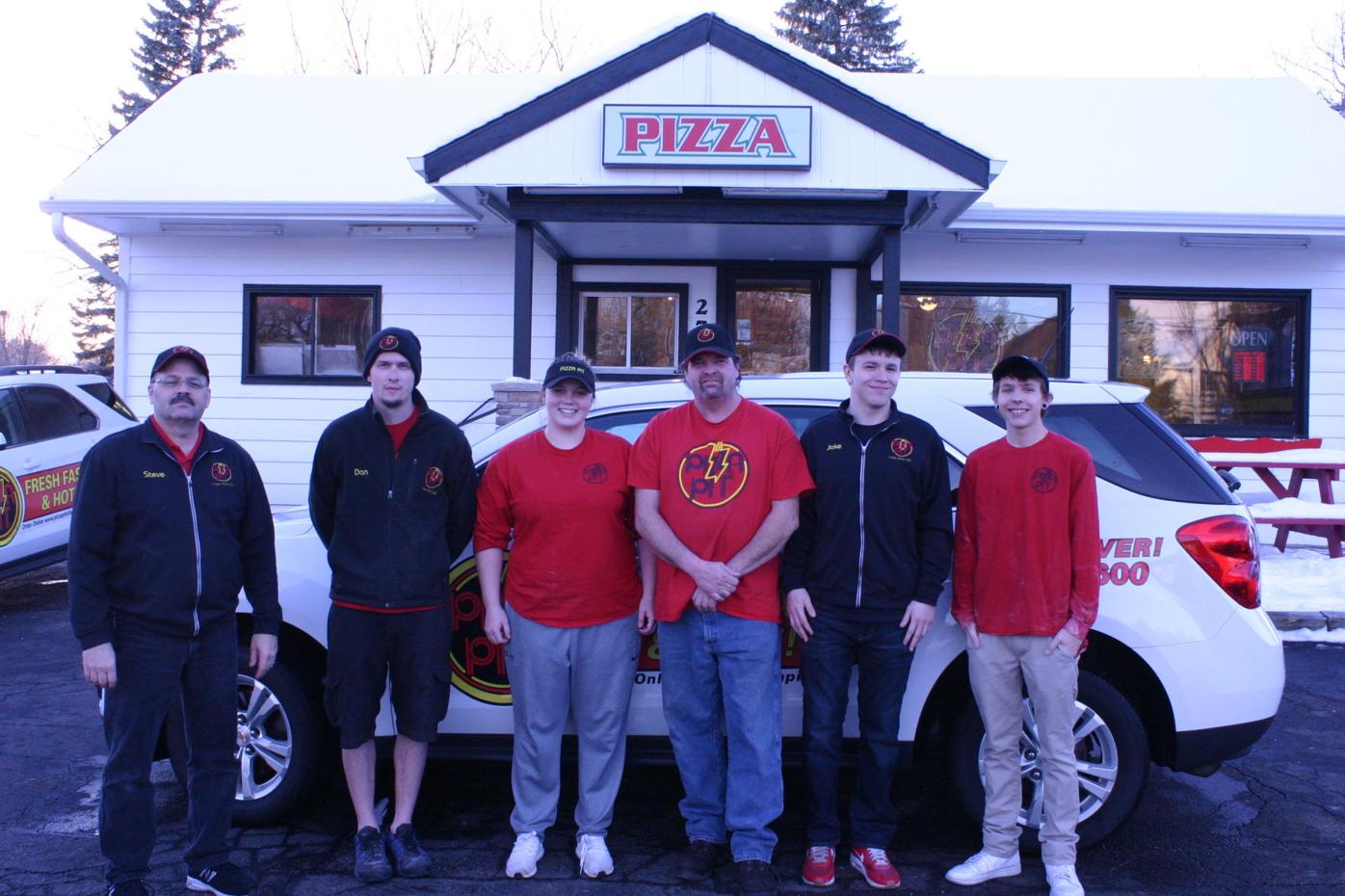 Pizza Pit Now Open In Cambridge Cambridge News Deerfield Independent Hngnews Com