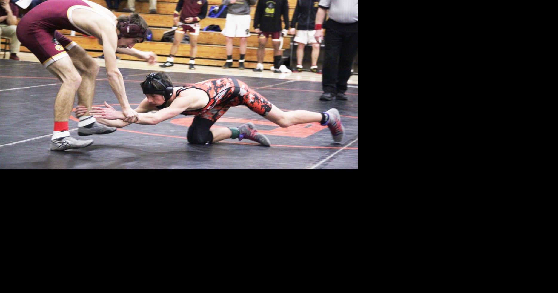 grapplers host night of duals Press