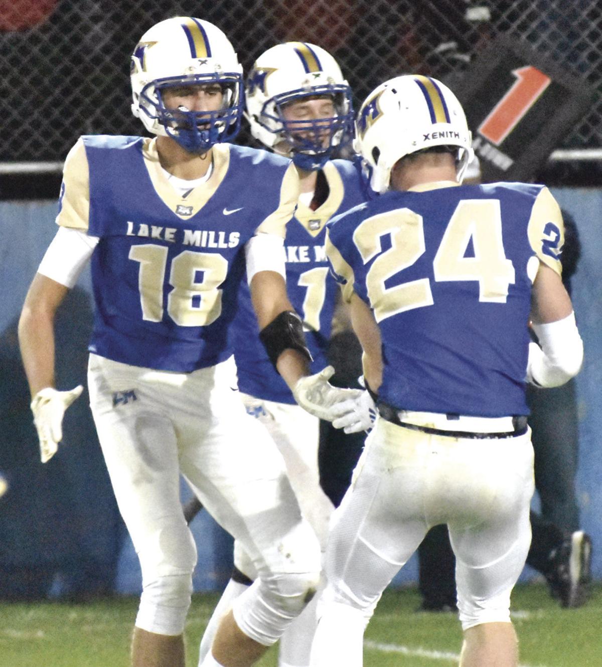 Retrum has six catches for 74 yards in Lake Mills win