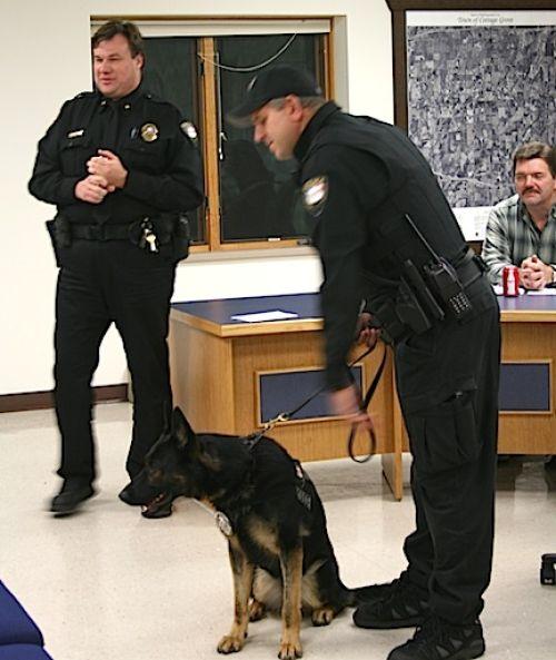 Piggly Wiggly Hosts Fundraiser For Cottage Grove K 9 Local