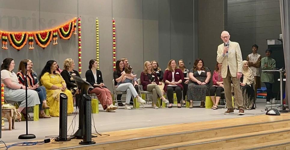 Local Hindu community honors Sun Prairie teachers School