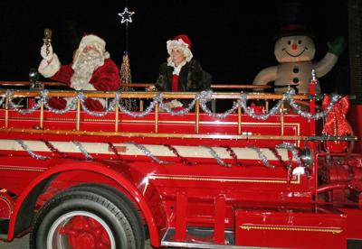 Sparta Christmas Parade 2022 In Waunakee, Holiday Events Kick Off This Weekend | Local | Hngnews.com